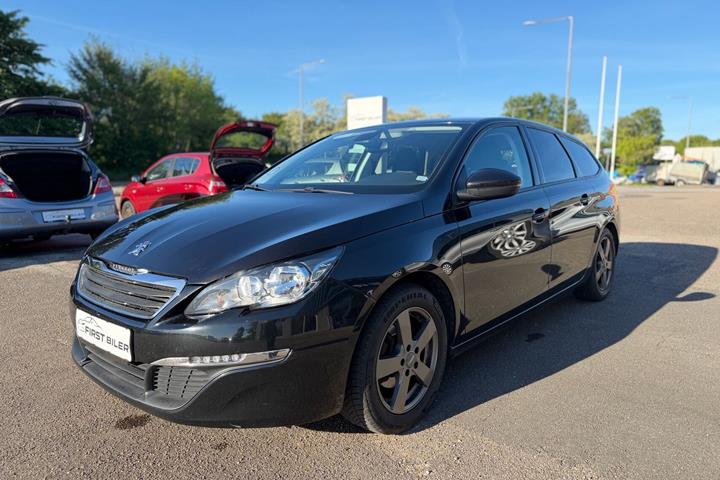 Sort Peugeot 308 fra 2016