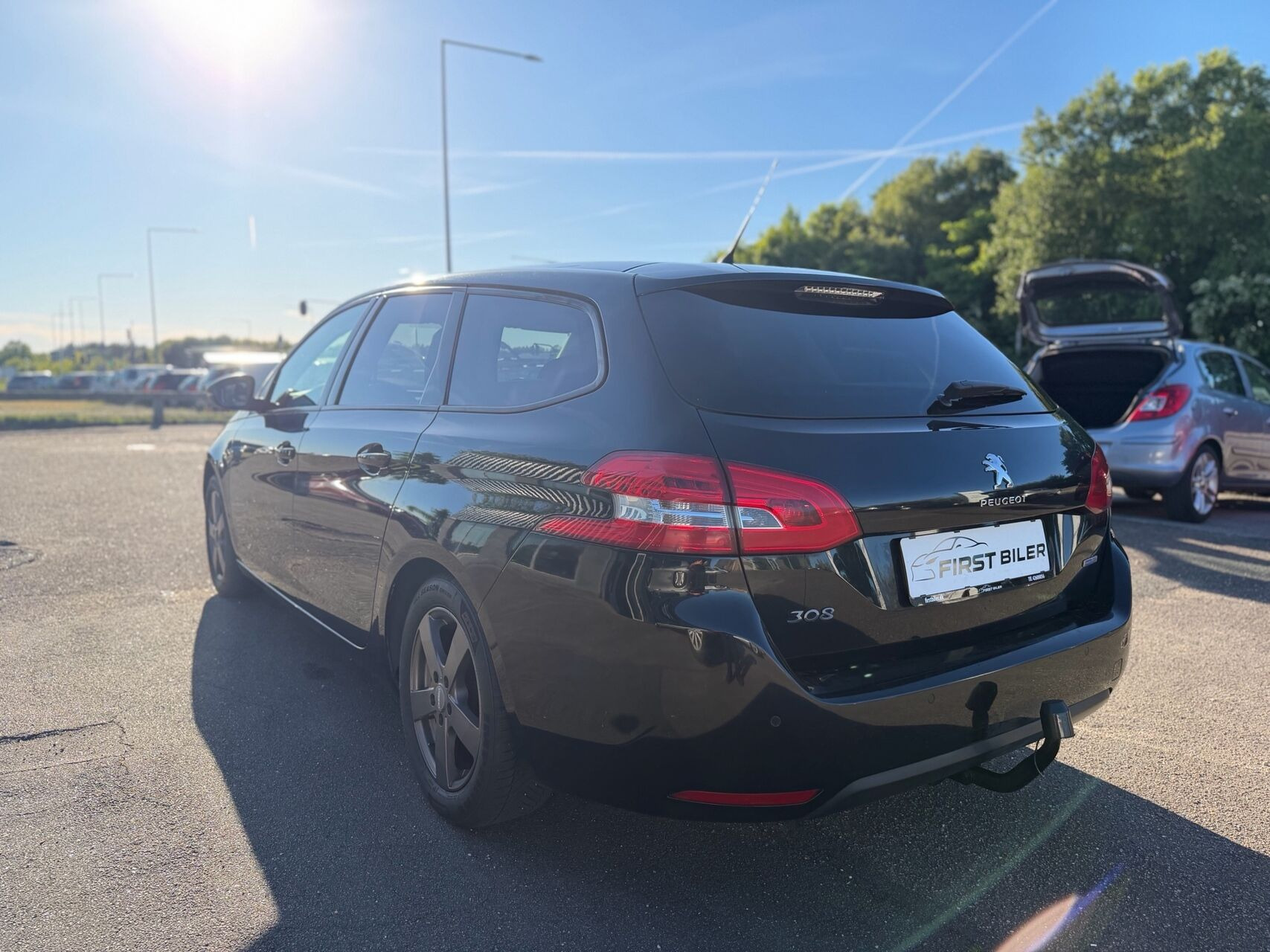 Sort Peugeot 308 fra 2016