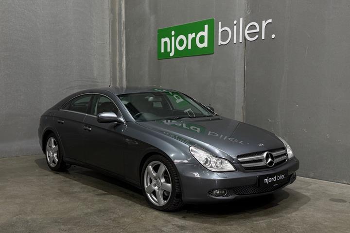 undefined Mercedes CLS320 fra 2008 set udefra