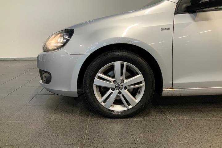 Sølv VW Golf VI fra 2012