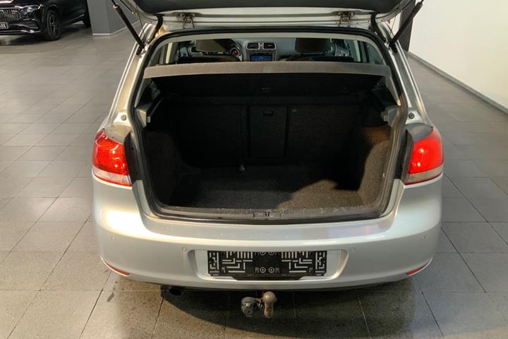 Sølv VW Golf VI fra 2012