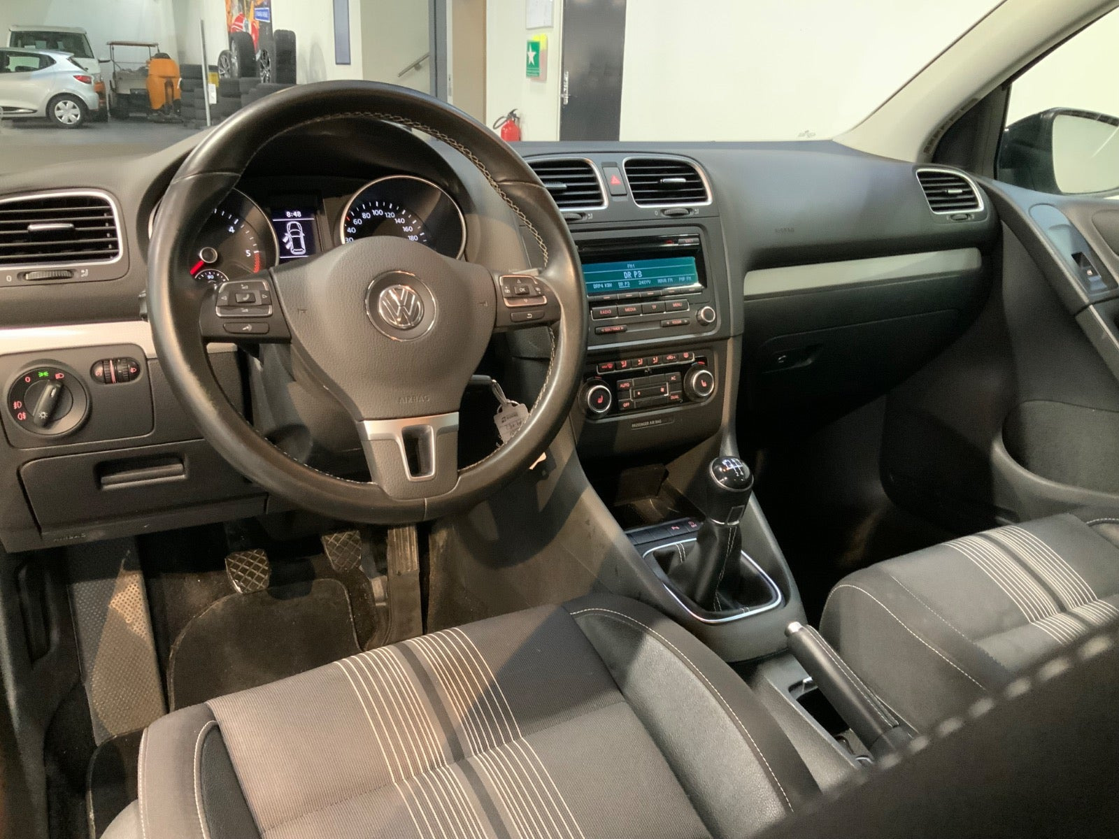Sølv VW Golf VI fra 2012