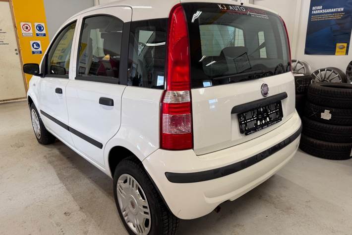 Hvid Fiat Panda fra 2009