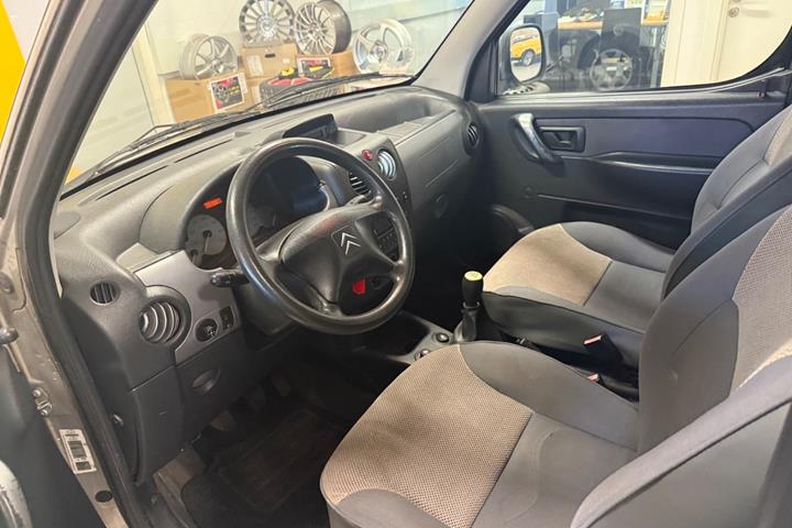 Beige Citroën Berlingo fra 2005