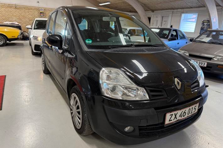 Sort Renault Grand Modus fra 2009