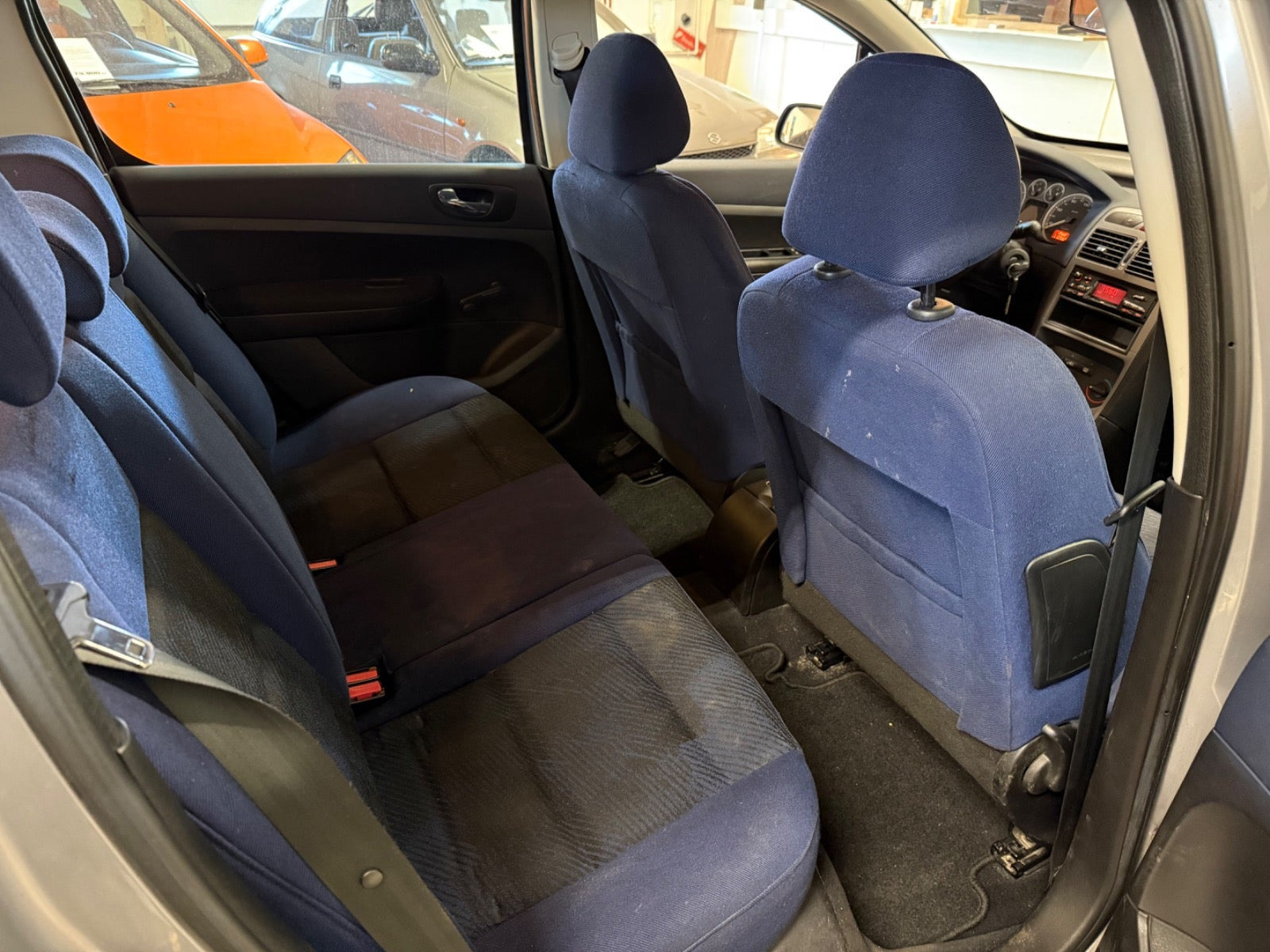 Sølv Peugeot 307 fra 2001