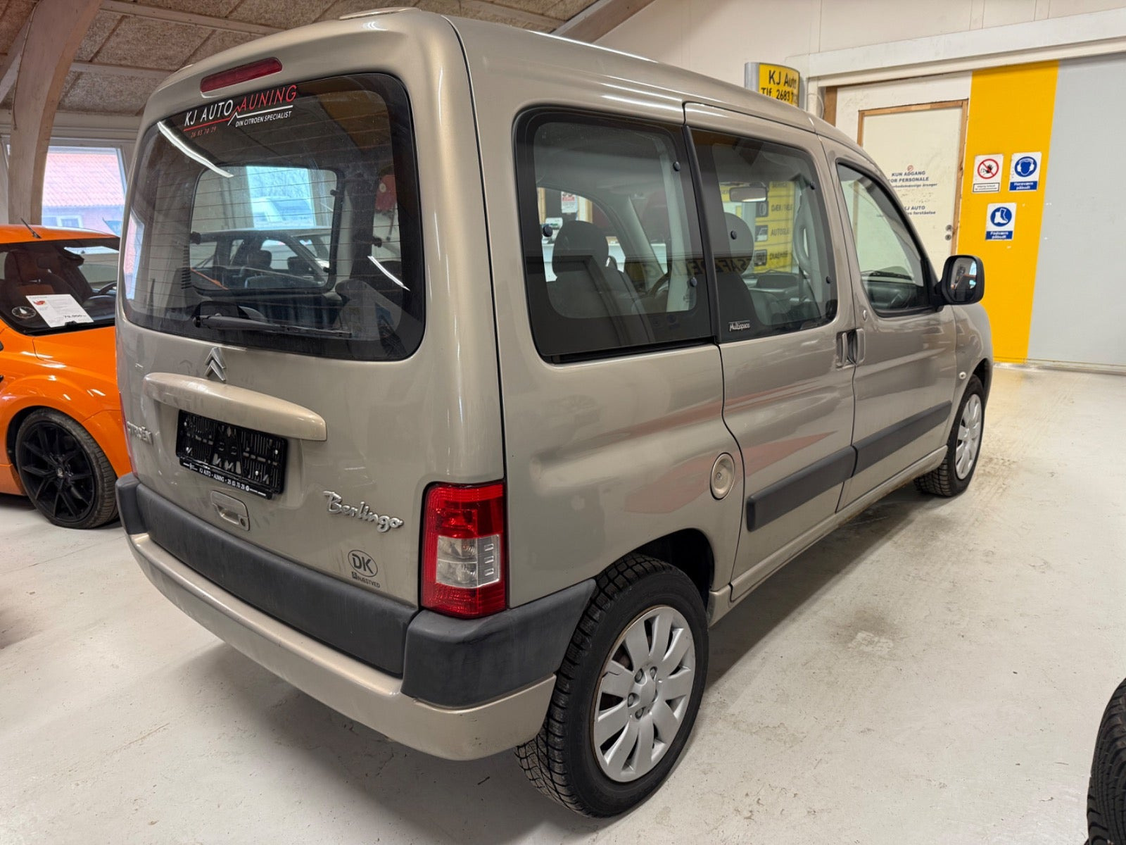 Beige Citroën Berlingo fra 2007