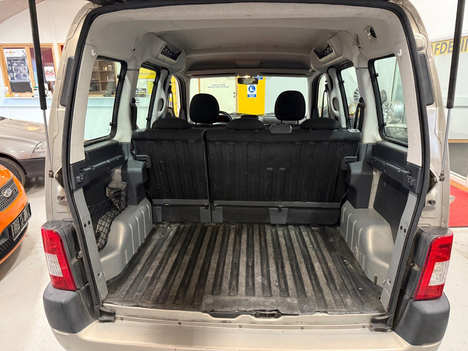 Beige Citroën Berlingo fra 2007