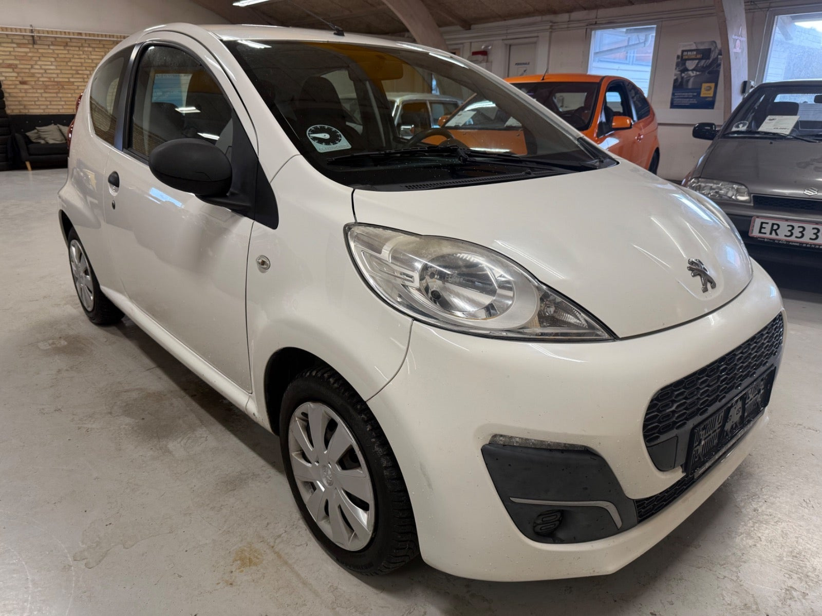 Hvid Peugeot 107 fra 2012