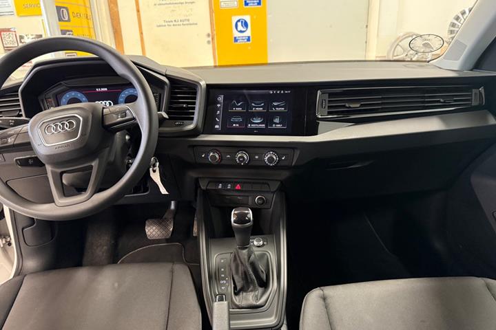 Hvid Audi A1 fra 2022