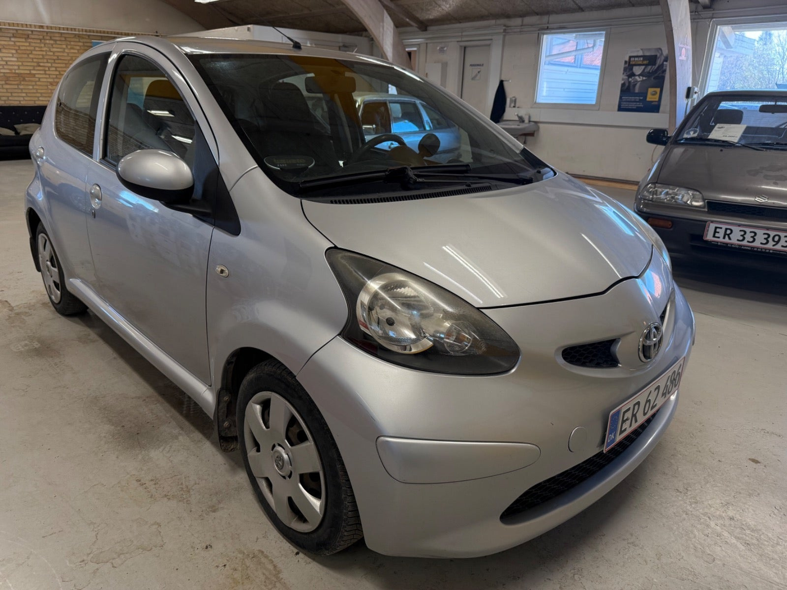 Sølv Toyota Aygo fra 2008