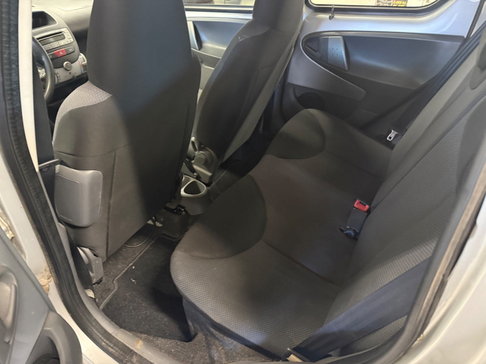 Sølv Toyota Aygo fra 2008