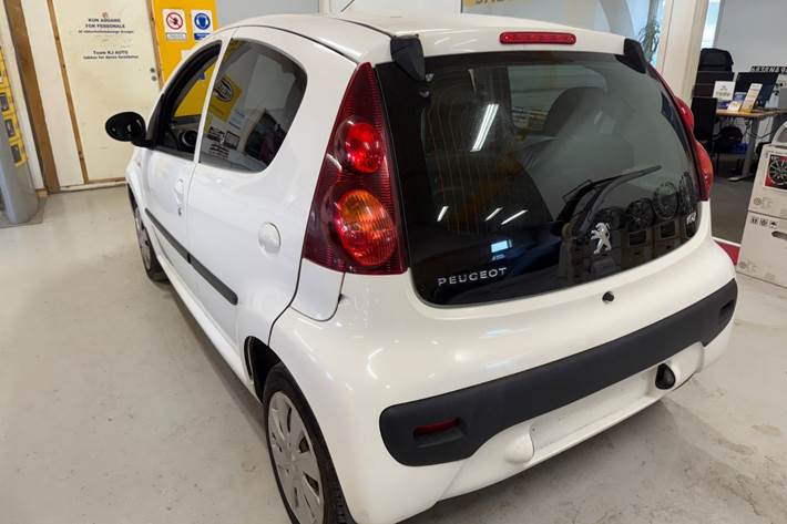 Hvid Peugeot 107 fra 2013
