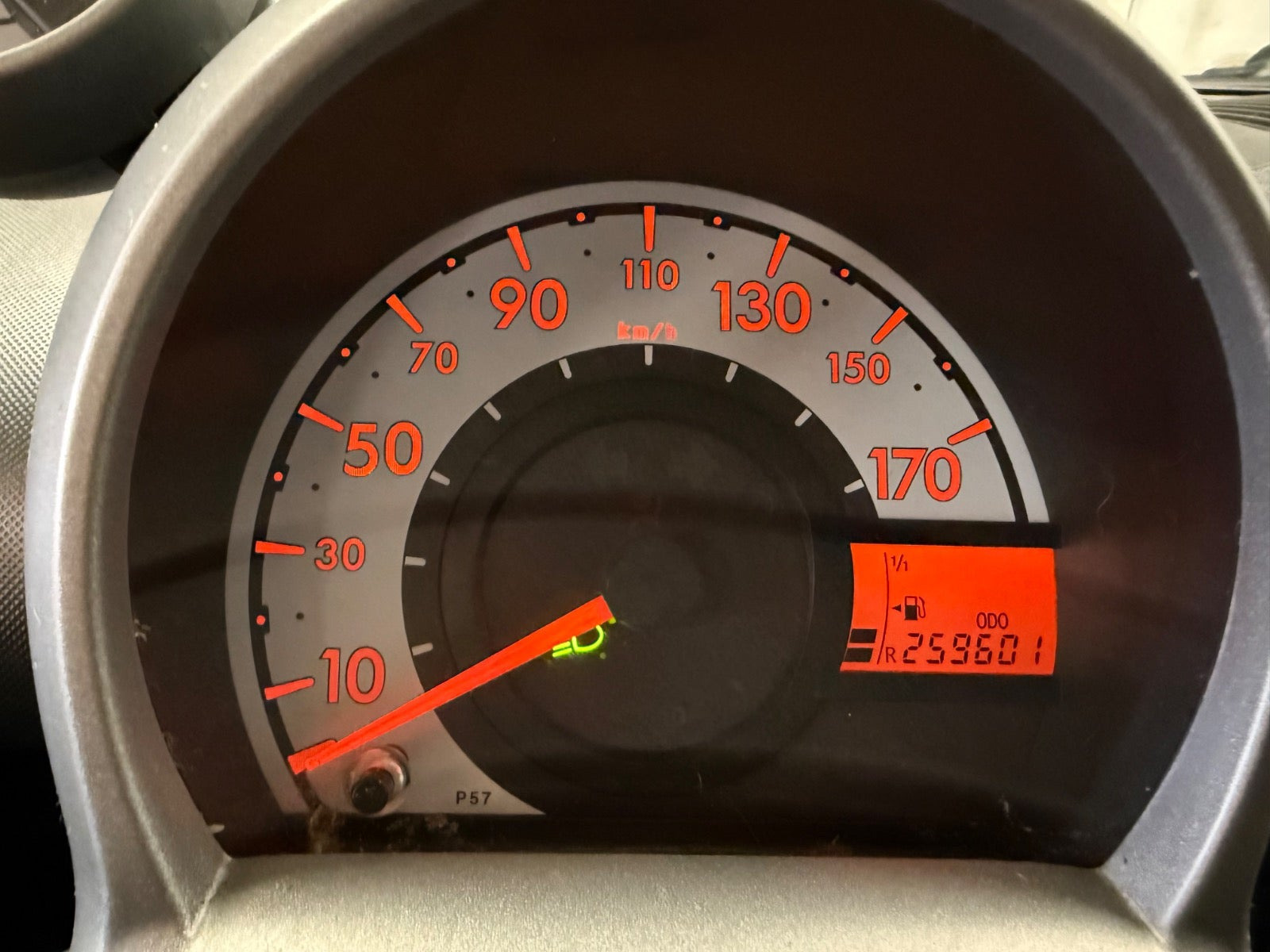Hvid Peugeot 107 fra 2013