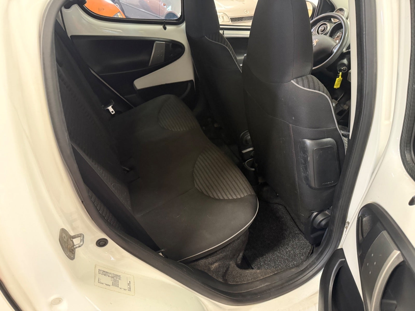 Hvid Peugeot 107 fra 2013