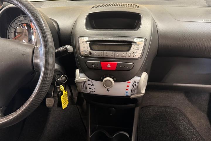 Hvid Peugeot 107 fra 2013