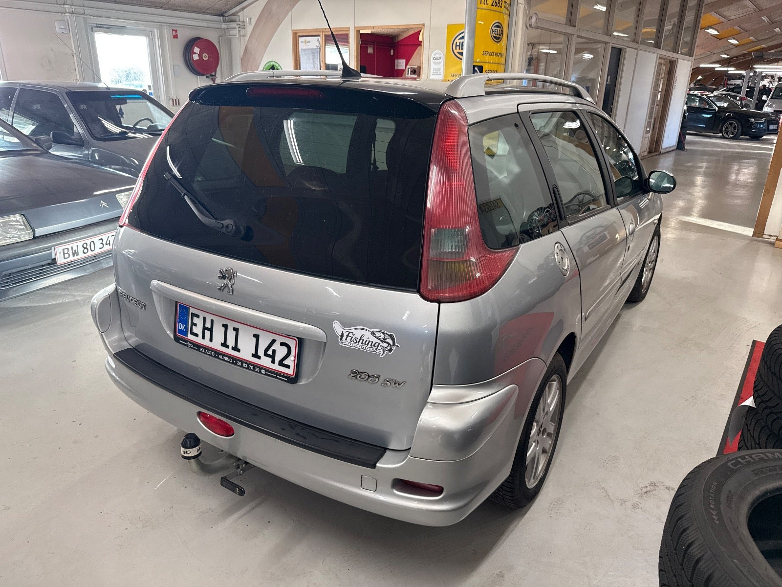 Sølv Peugeot 206 fra 2006
