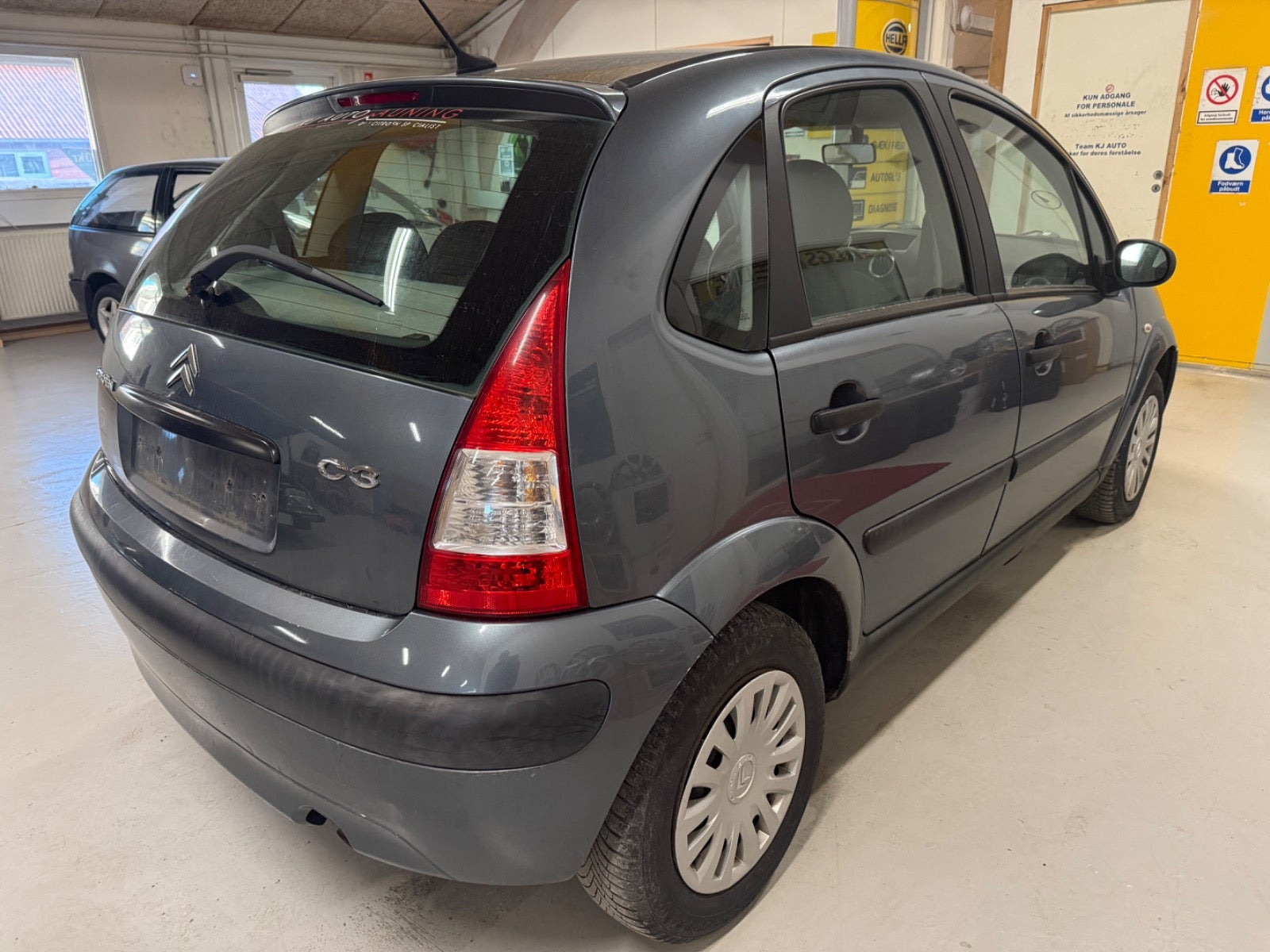 Grå Citroën C3 fra 2006