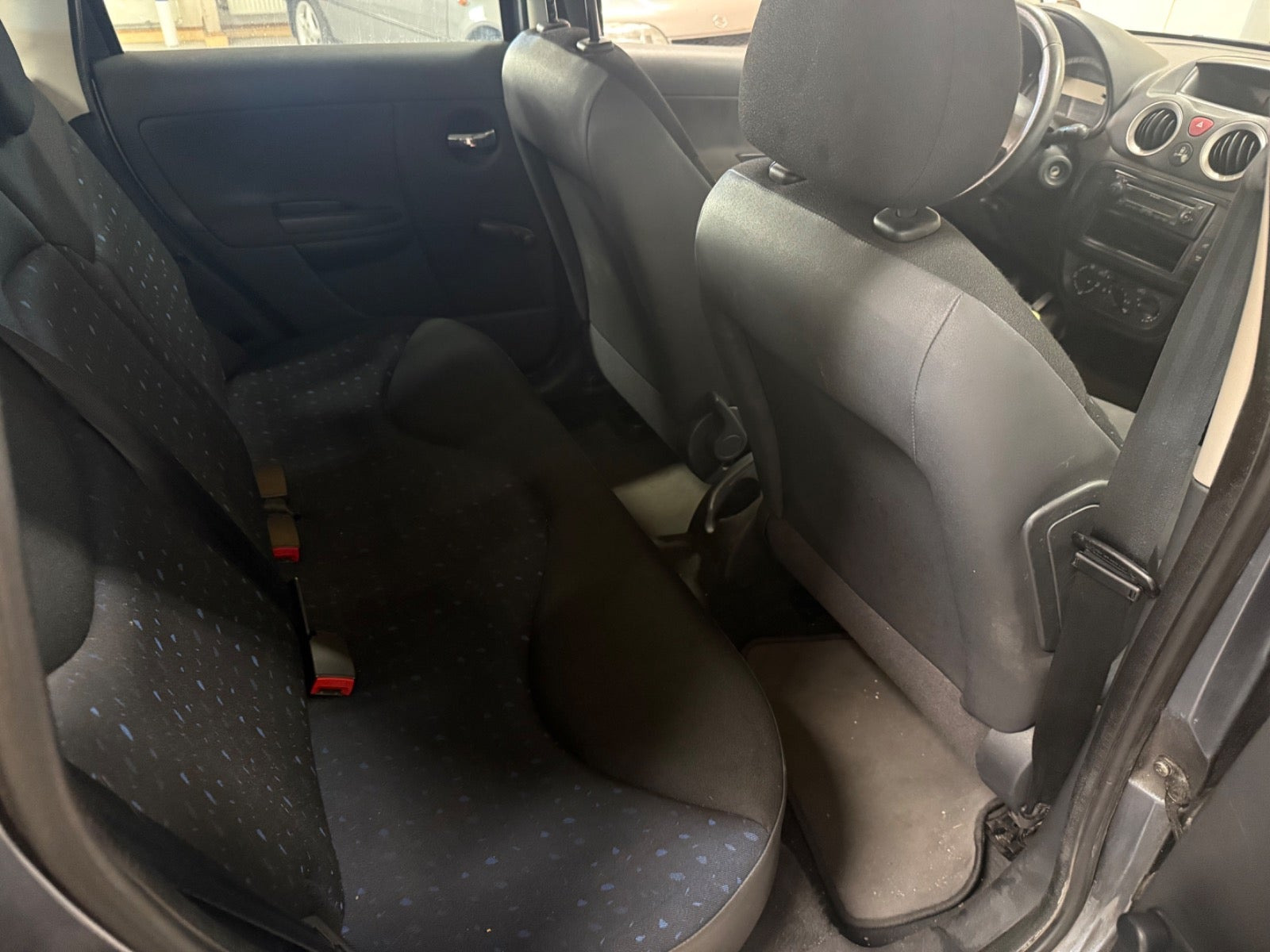 Grå Citroën C3 fra 2006