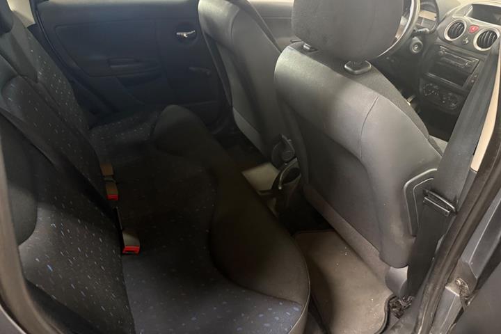 Grå Citroën C3 fra 2006