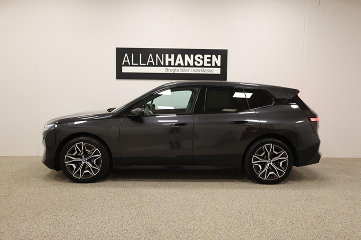 Sort BMW iX fra 2022