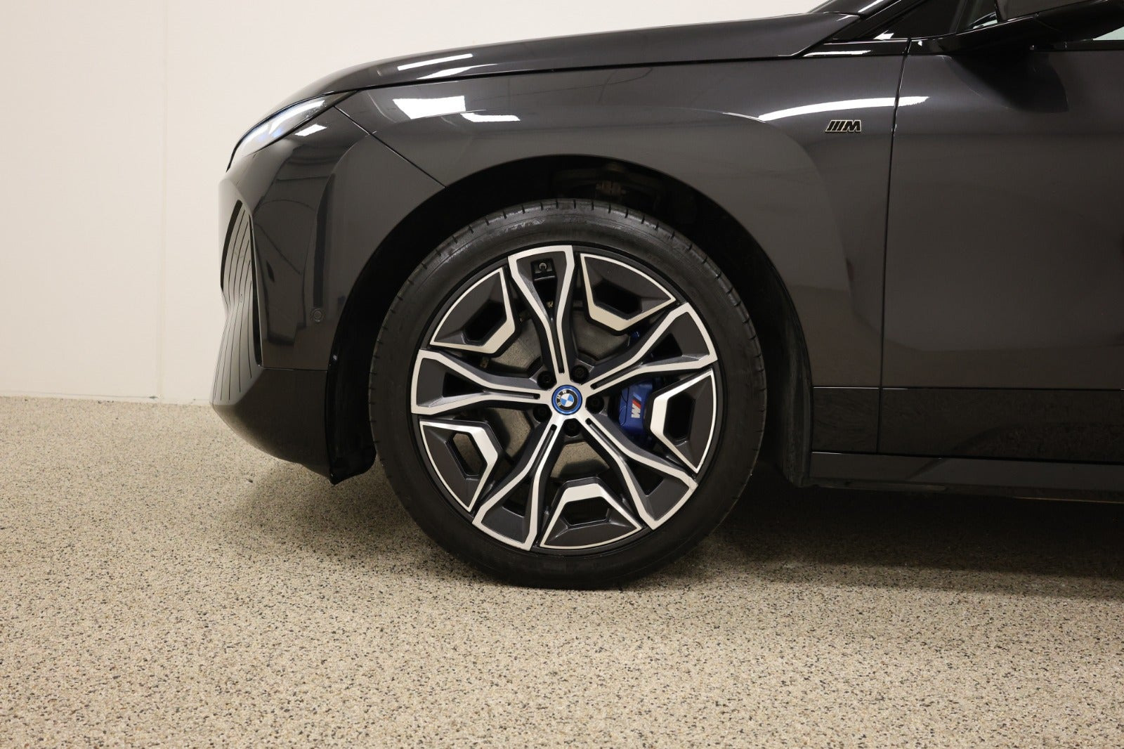 Sort BMW iX fra 2022