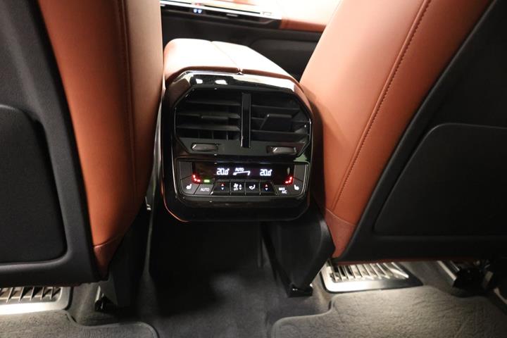 Sort BMW iX fra 2022