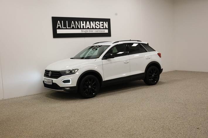 Hvid VW T-Roc fra 2021 set udefra