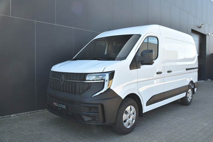 Hvid Renault Master V T33 fra 2026