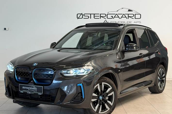 Grå BMW iX3 fra 2022