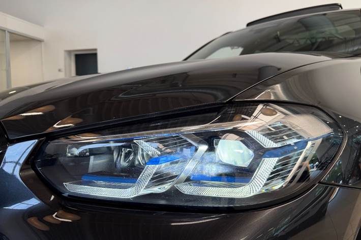 Grå BMW iX3 fra 2022