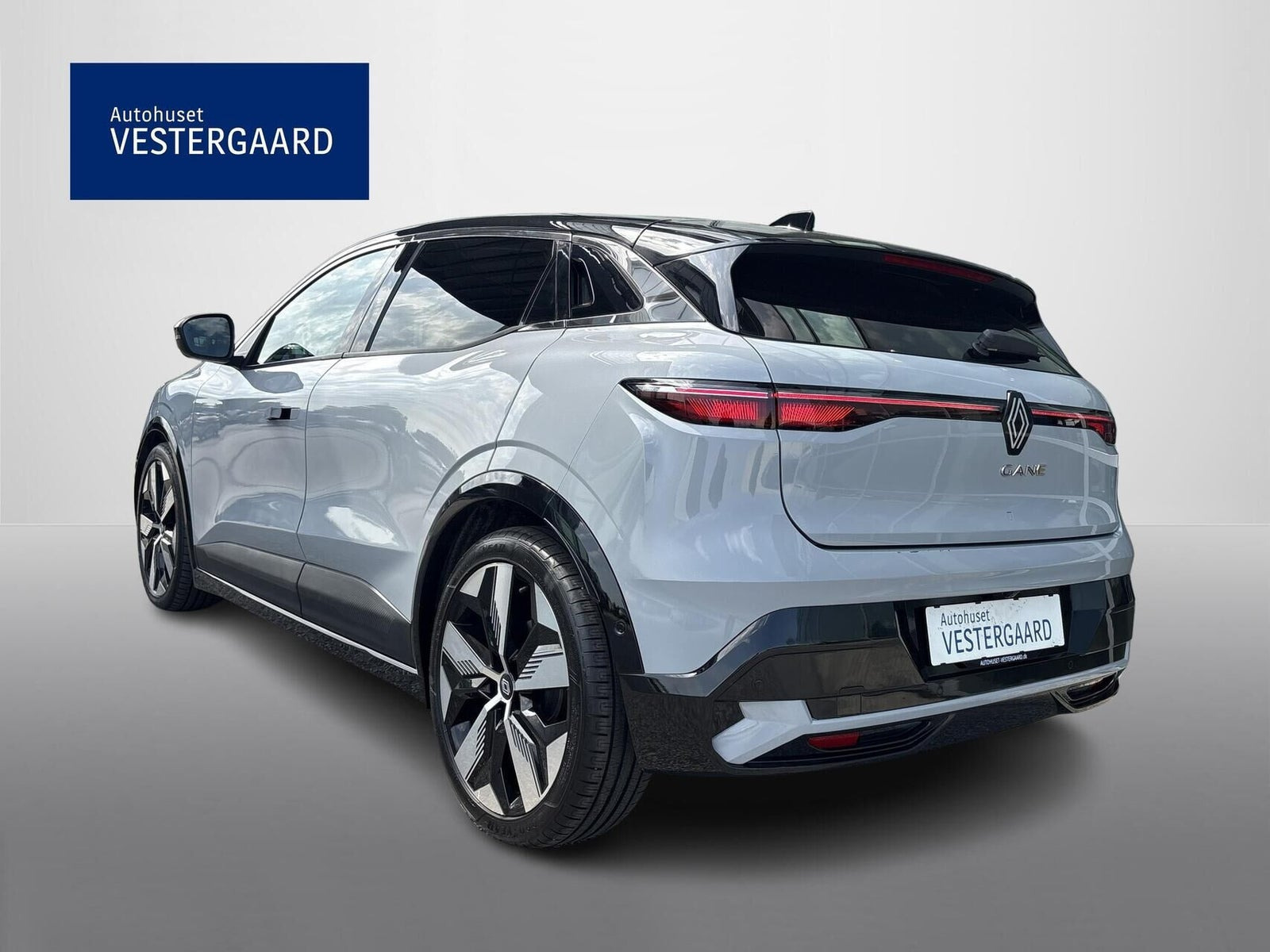Grå Renault Megane E-Tech fra 2022