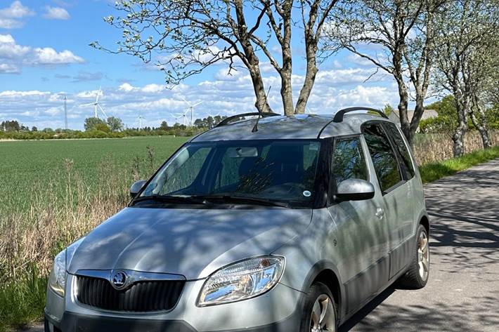Sølv Skoda Roomster Scout fra 2008