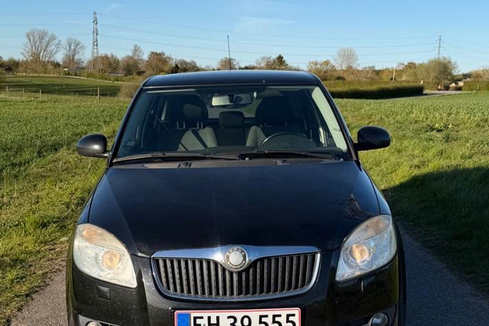 Sort Skoda Fabia fra 2009