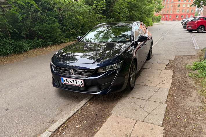 Lilla Peugeot 508 fra 2020