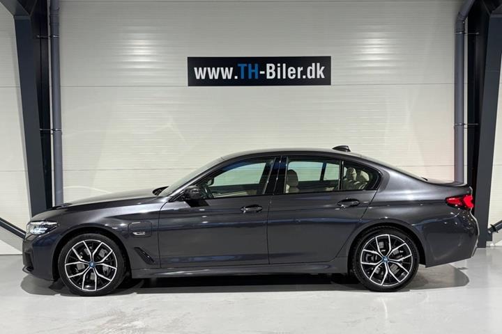 undefined BMW 545e fra 2022