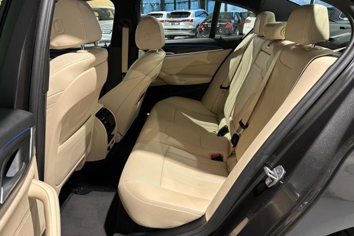 undefined BMW 545e fra 2022