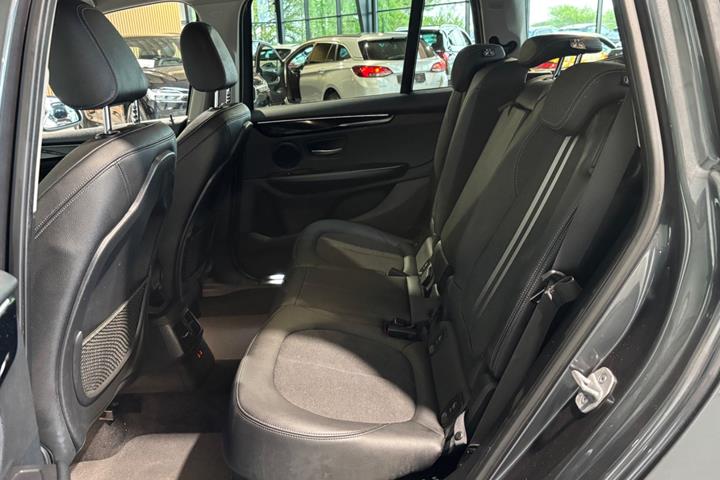 undefined BMW 216i fra 2019