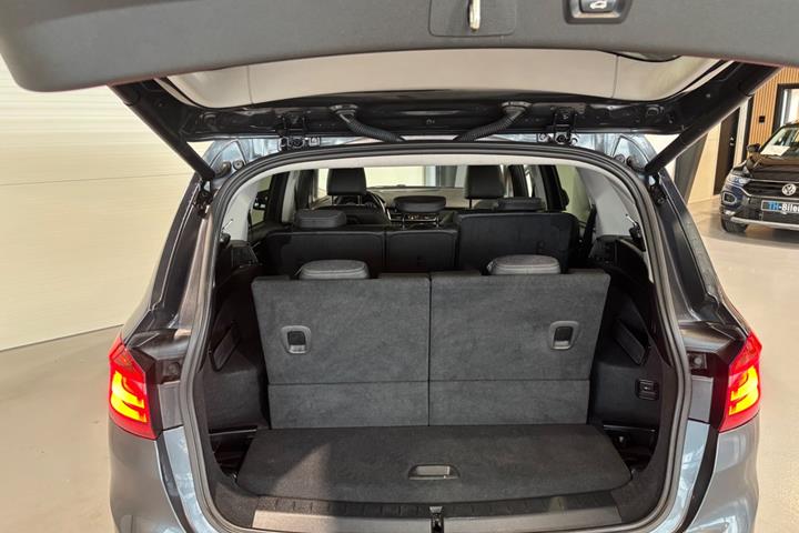undefined BMW 216i fra 2019