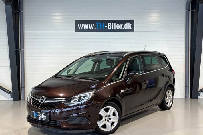undefined Opel Zafira Tourer fra 2017