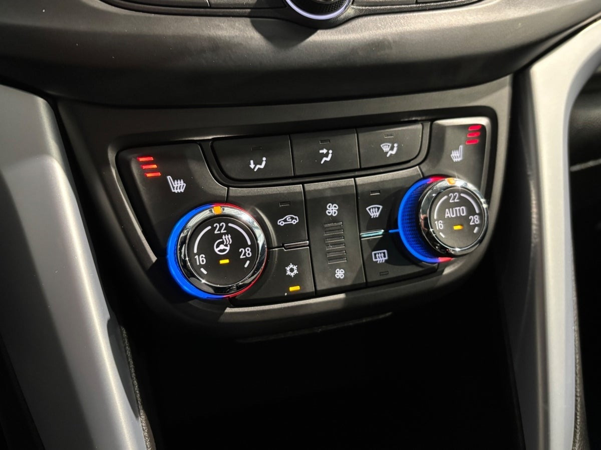 undefined Opel Zafira Tourer fra 2017