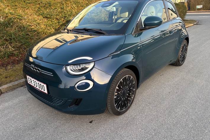 Grøn Fiat 500e fra 2022
