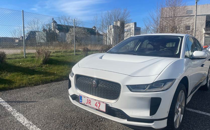 Jaguar I-Pace EV400 SE AWD