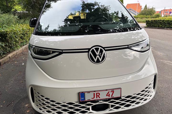Hvid VW ID.Buzz fra 2023