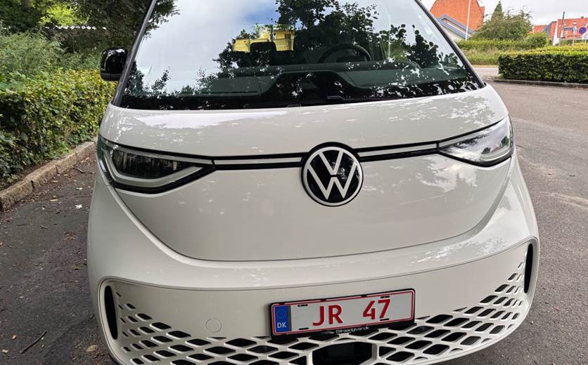 VW ID.Buzz 77 Pro SWB