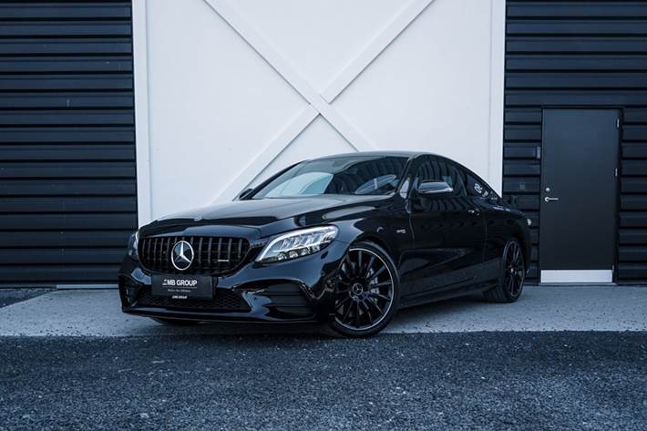 Sort Mercedes C43 fra 2019