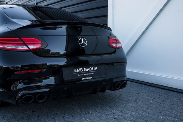 Sort Mercedes C43 fra 2019