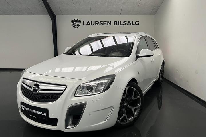 undefined Opel Insignia fra 2010 set udefra