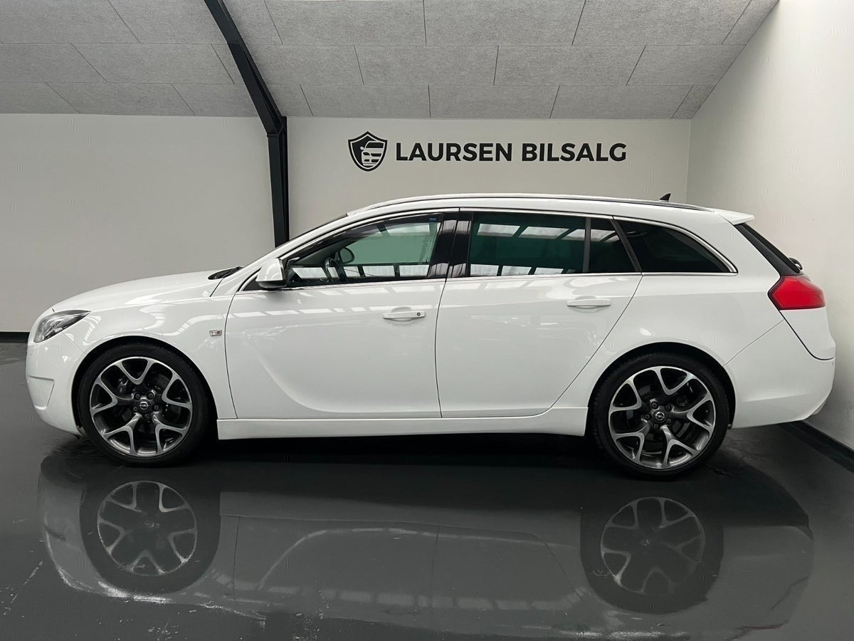 undefined Opel Insignia fra 2010