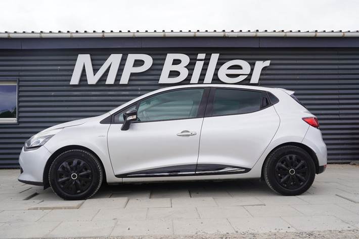 Sølv Renault Clio IV fra 2016